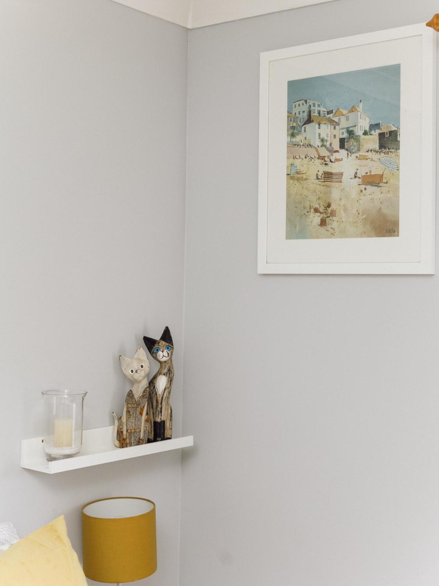 Beautiful Apartment In Guildford With Parking Send Exterior photo